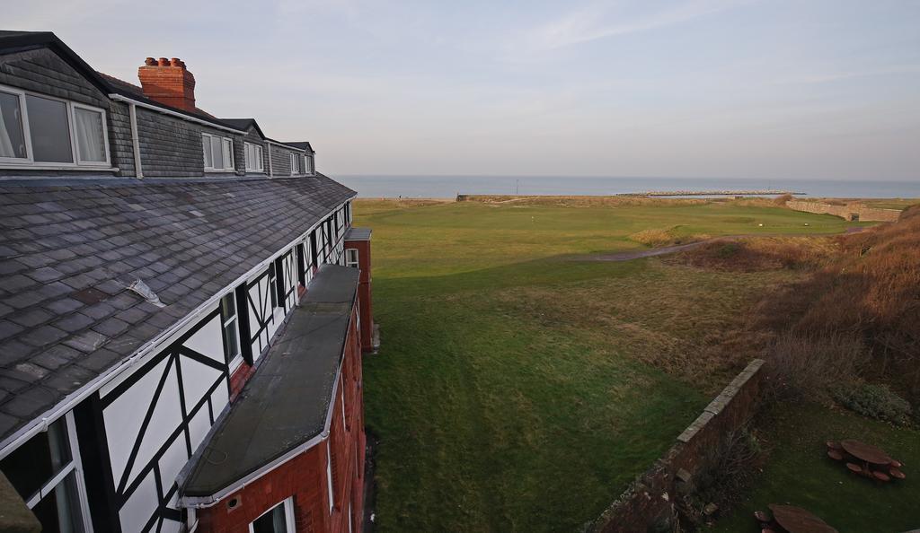 Leasowe Castle Hotel Moreton  Bagian luar foto