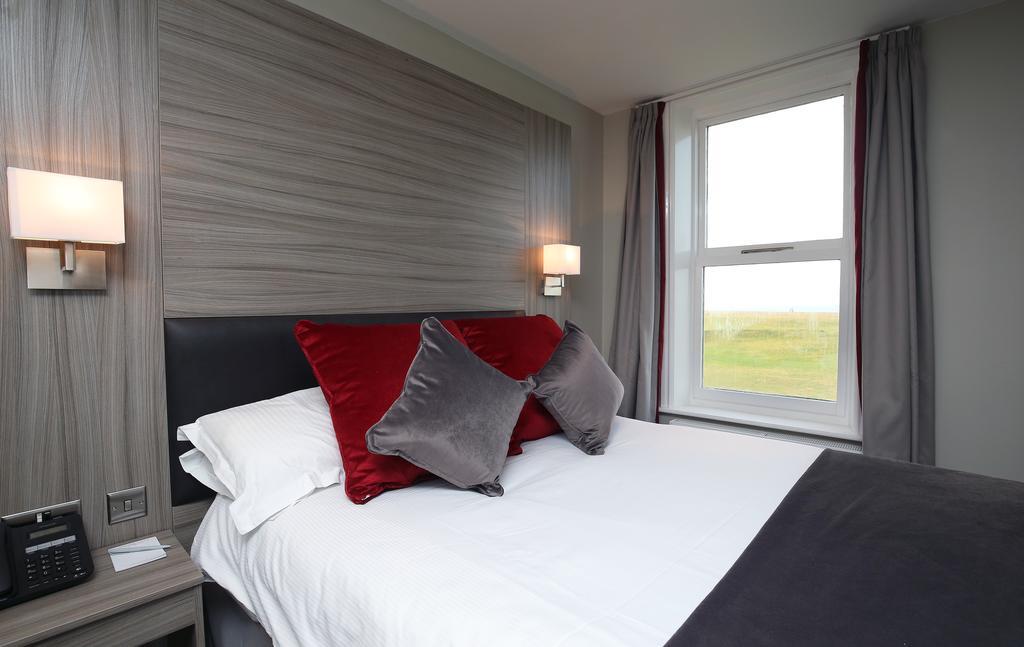 Leasowe Castle Hotel Moreton  Bagian luar foto