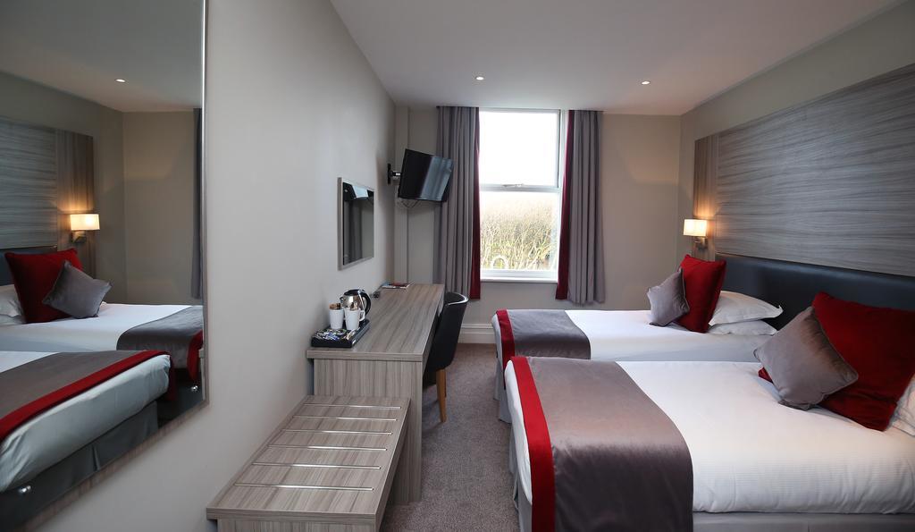 Leasowe Castle Hotel Moreton  Bagian luar foto