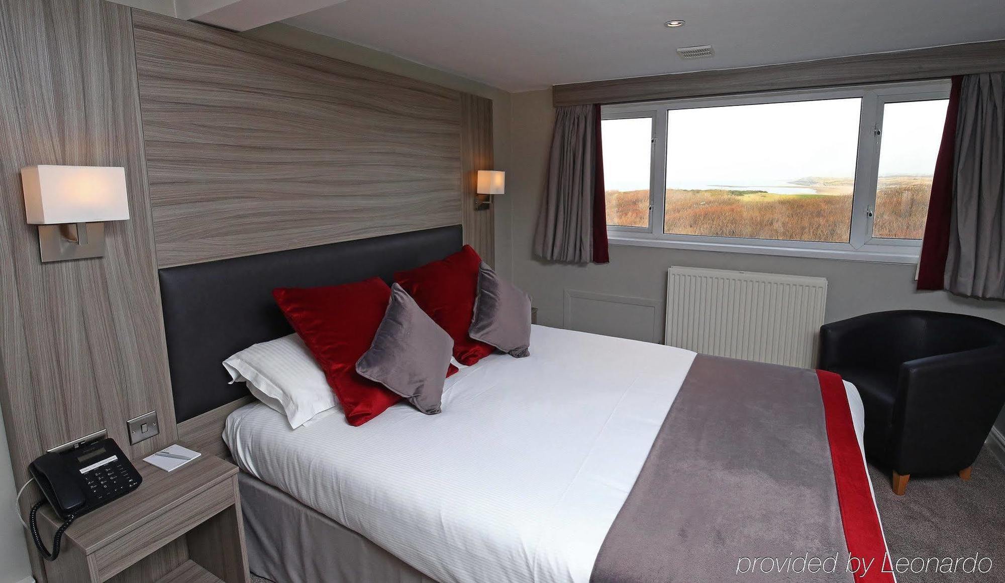 Leasowe Castle Hotel Moreton  Bagian luar foto